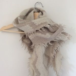 Aritzia scarf